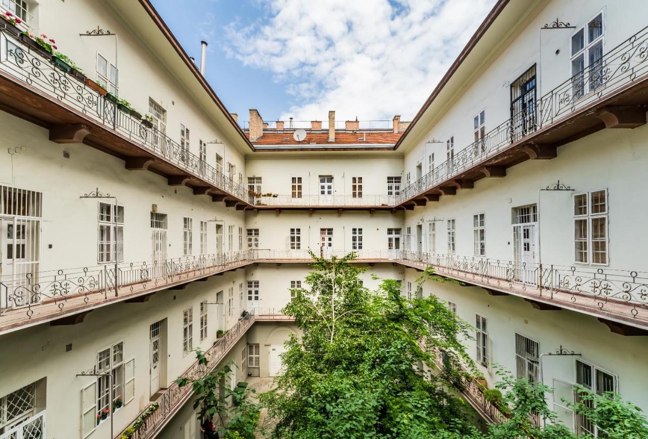 Simply The Best Location Budapesta Exterior foto